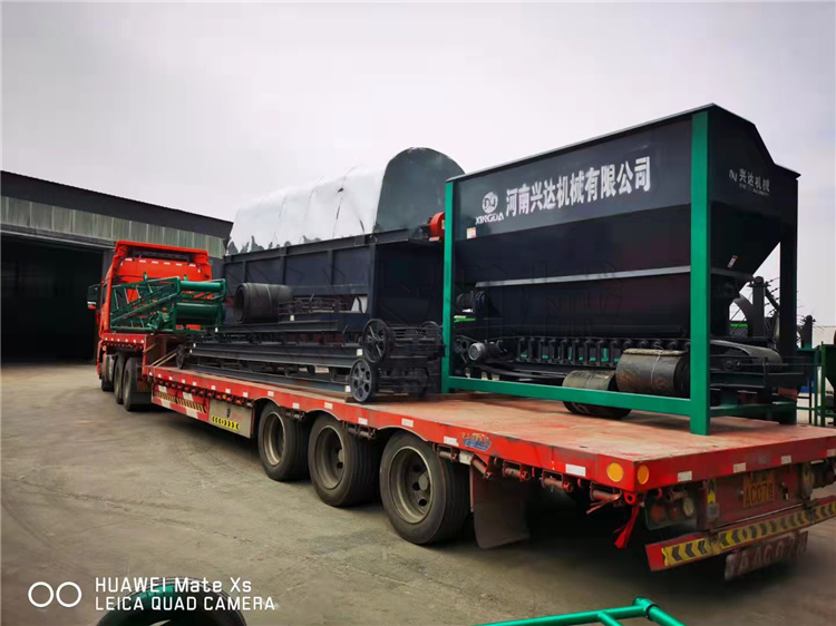 江蘇泰州客戶年產(chǎn)3萬噸粉狀有機肥生產(chǎn)線 發(fā)貨現(xiàn)場